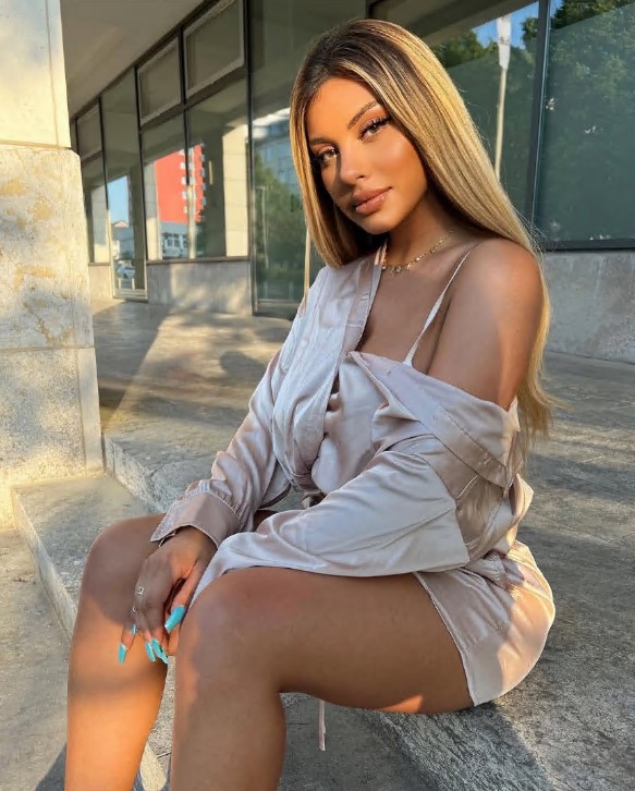 istanbulescortasel-2 istanbulescortasel-2 Sarışın İstanbul Escort Asel Eve Ve Otele Geliyorum